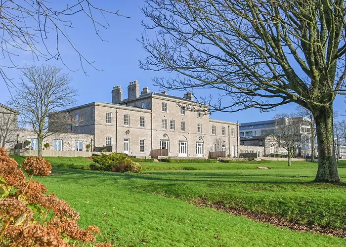 9 Admiralty House Stunning Luxury Apartment With Free Parking