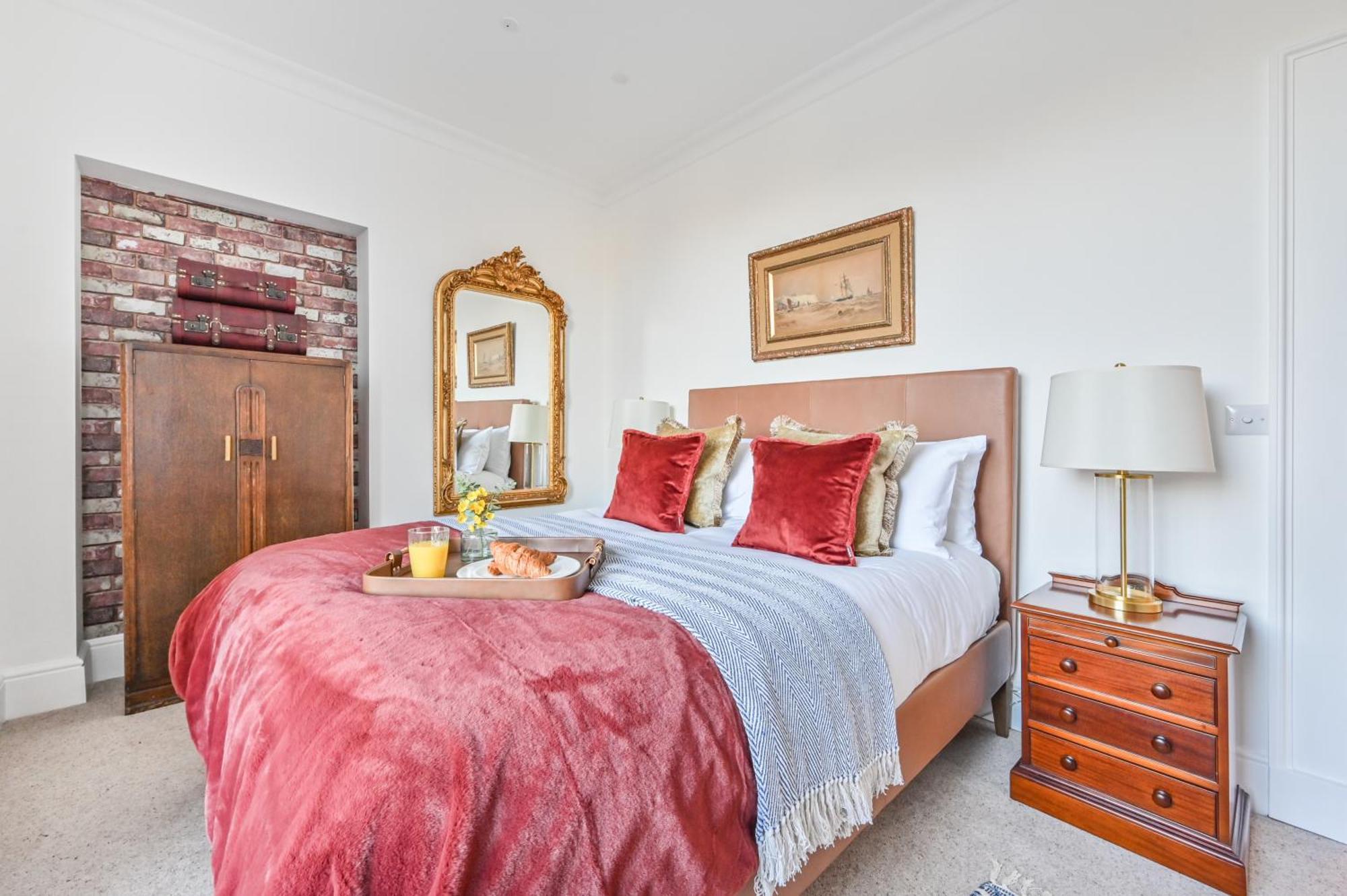 9 Admiralty House Stunning Luxury With Free Parking * Plymouth