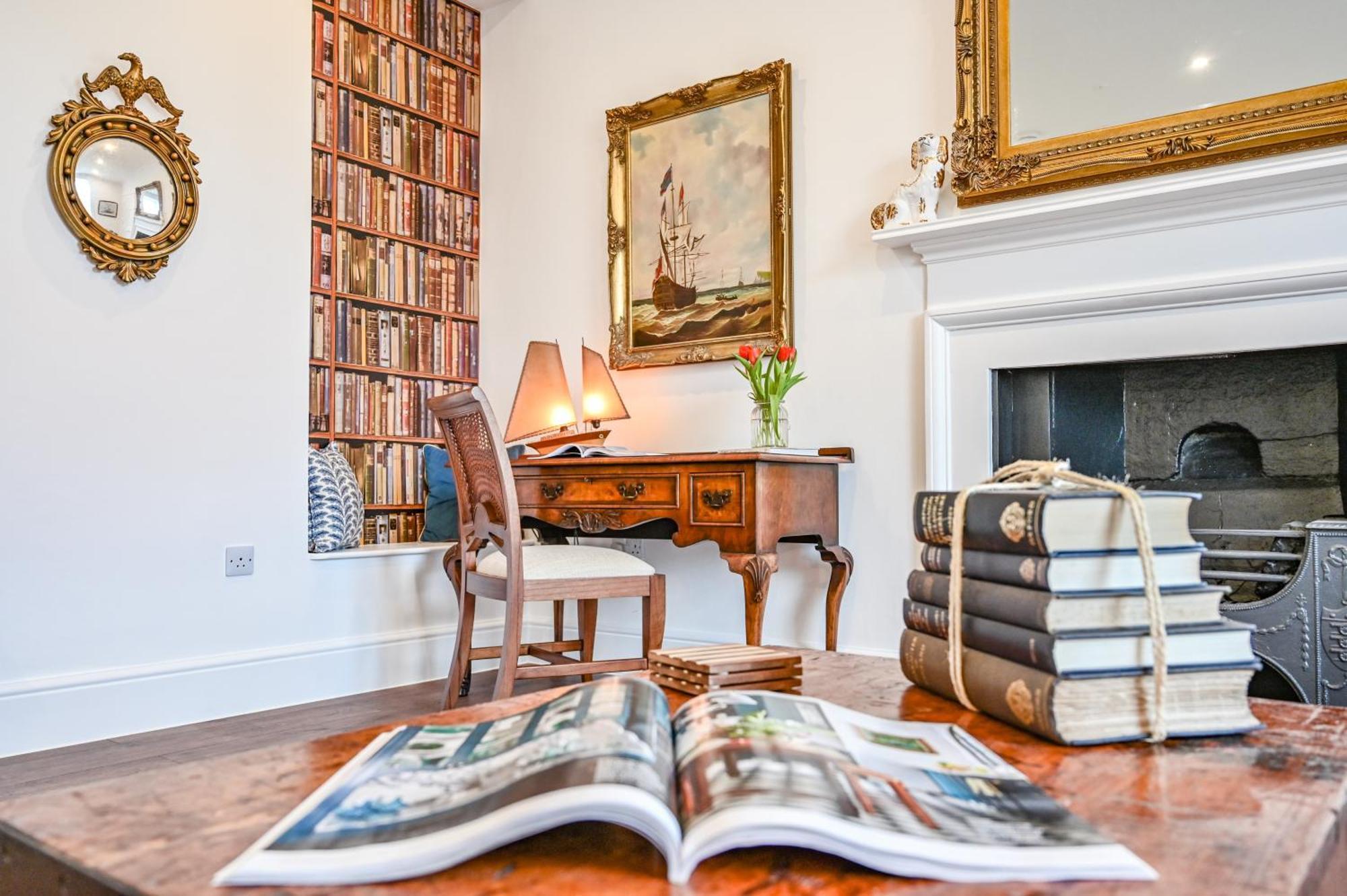 9 Admiralty House Stunning Luxury With Free Parking Apartment