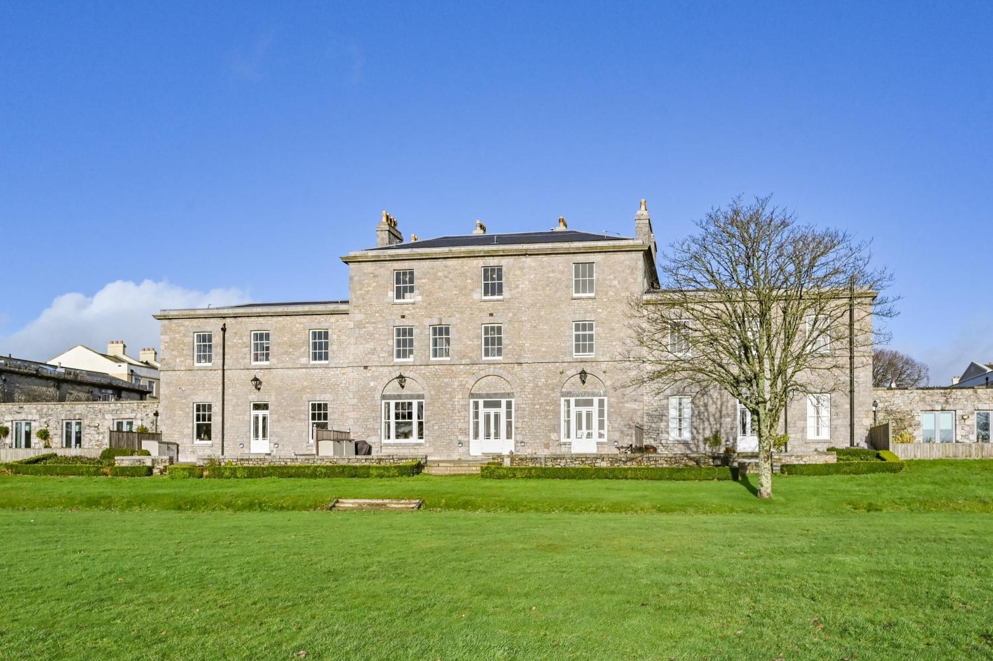 9 Admiralty House Stunning Luxury With Free Parking *