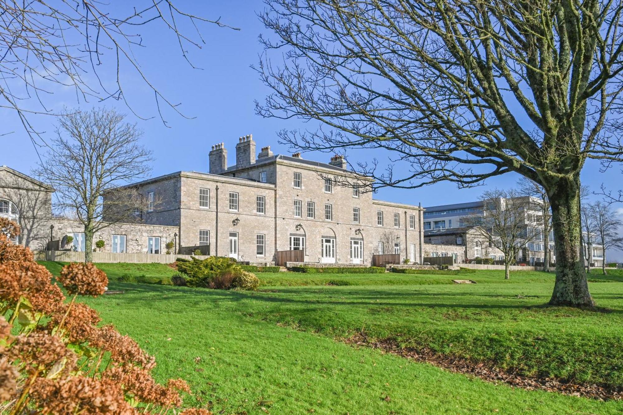 9 Admiralty House Stunning Luxury With Free Parking *